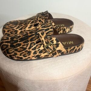 Leopard Print Clogs